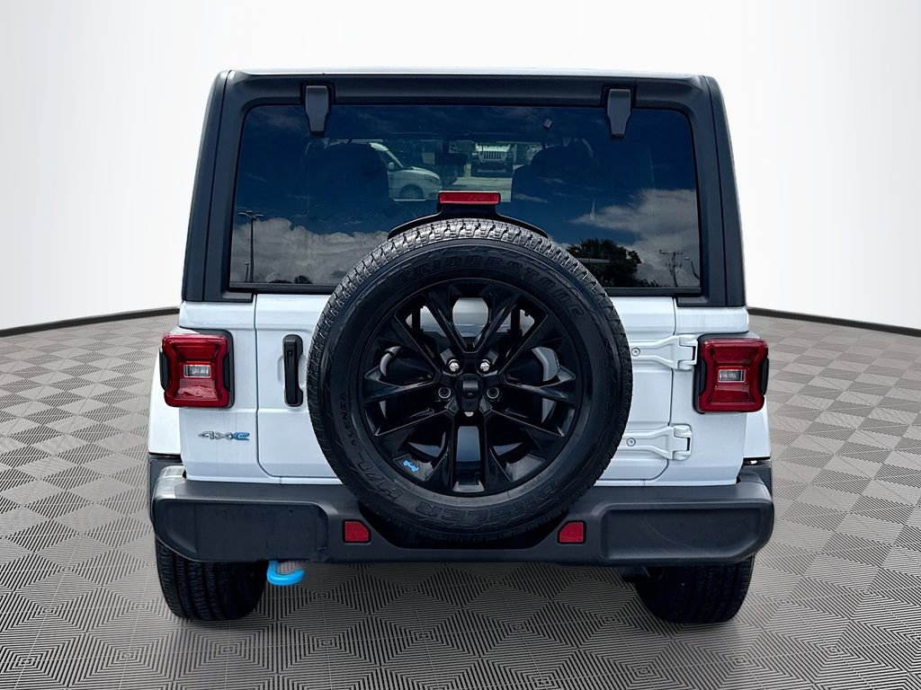 Used 2023 Jeep Wrangler Unlimited Sahara w/ Cold Weather Group image 7