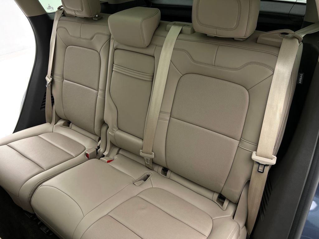 Used 2022 Lincoln Corsair AWD w/ Premium Package image 18