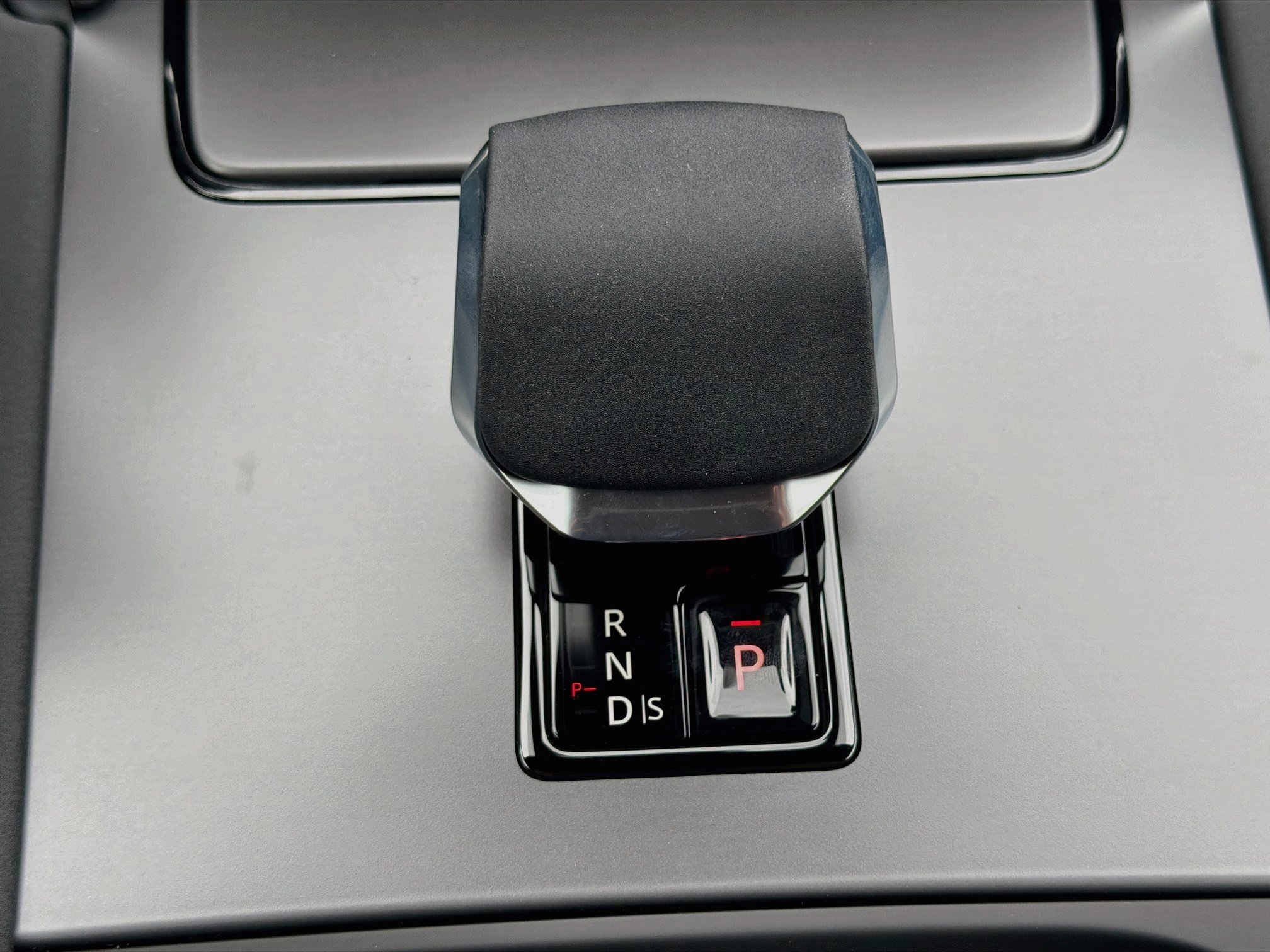 New 2026 Land Rover Discovery Sport Landmark AWD/4WD image 29