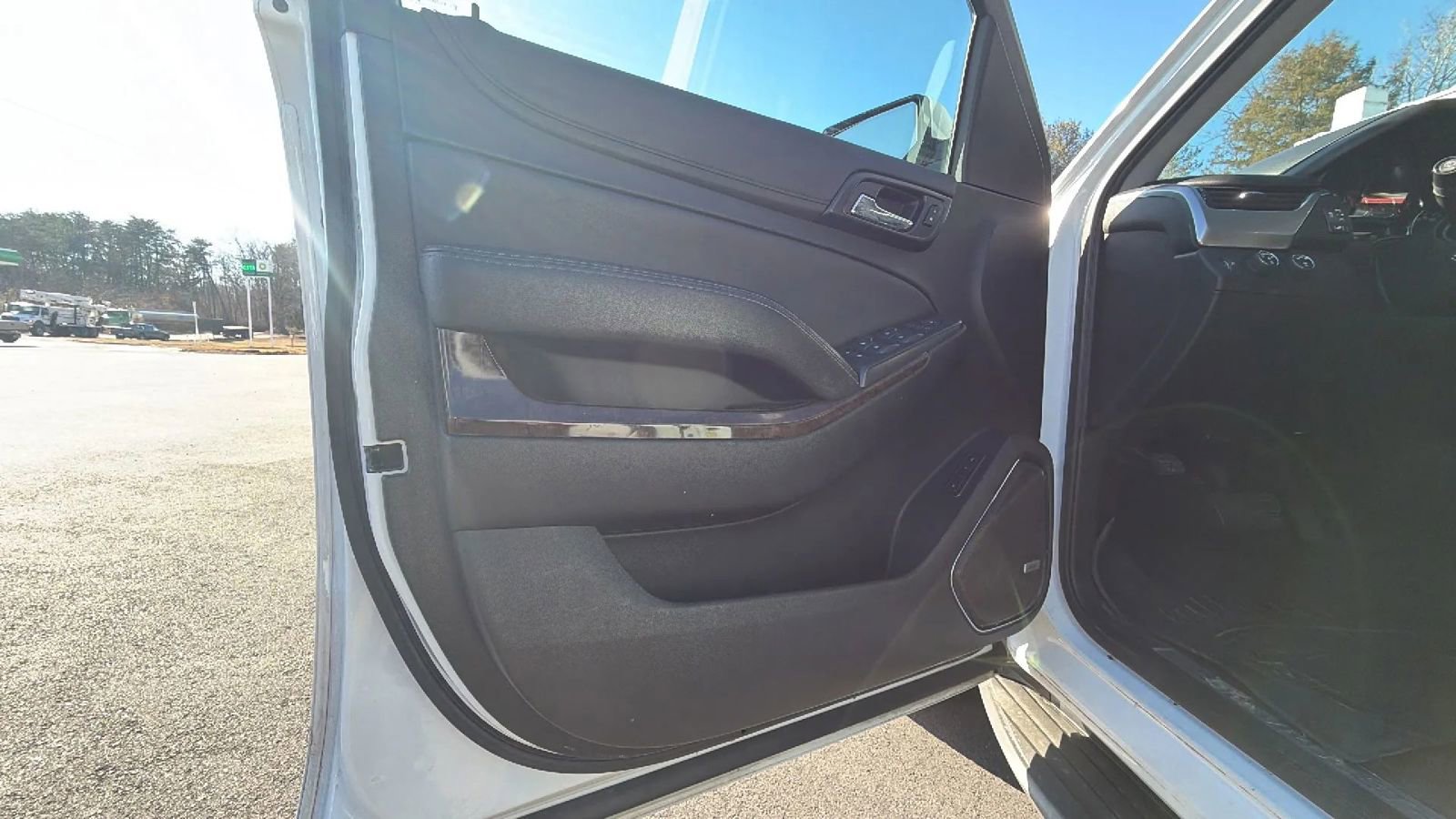 Used 2019 Chevrolet Tahoe LT image 14