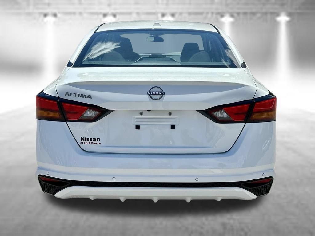 Certified 2025 Nissan Altima 2.5 S FWD image 8