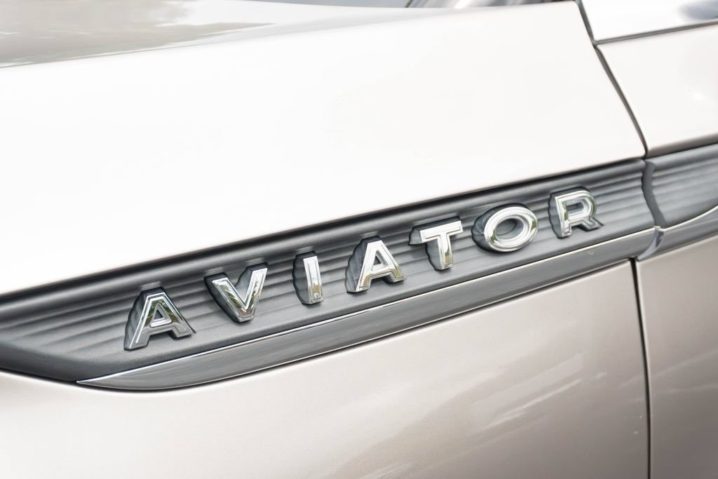 Used 2020 Lincoln Aviator Reserve w/ Elements Package Plus RWD image 5