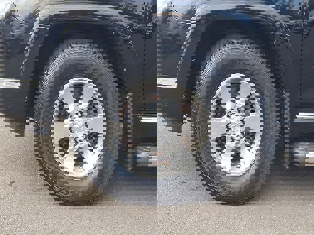 Used 2013 Toyota 4Runner SR5 image 28