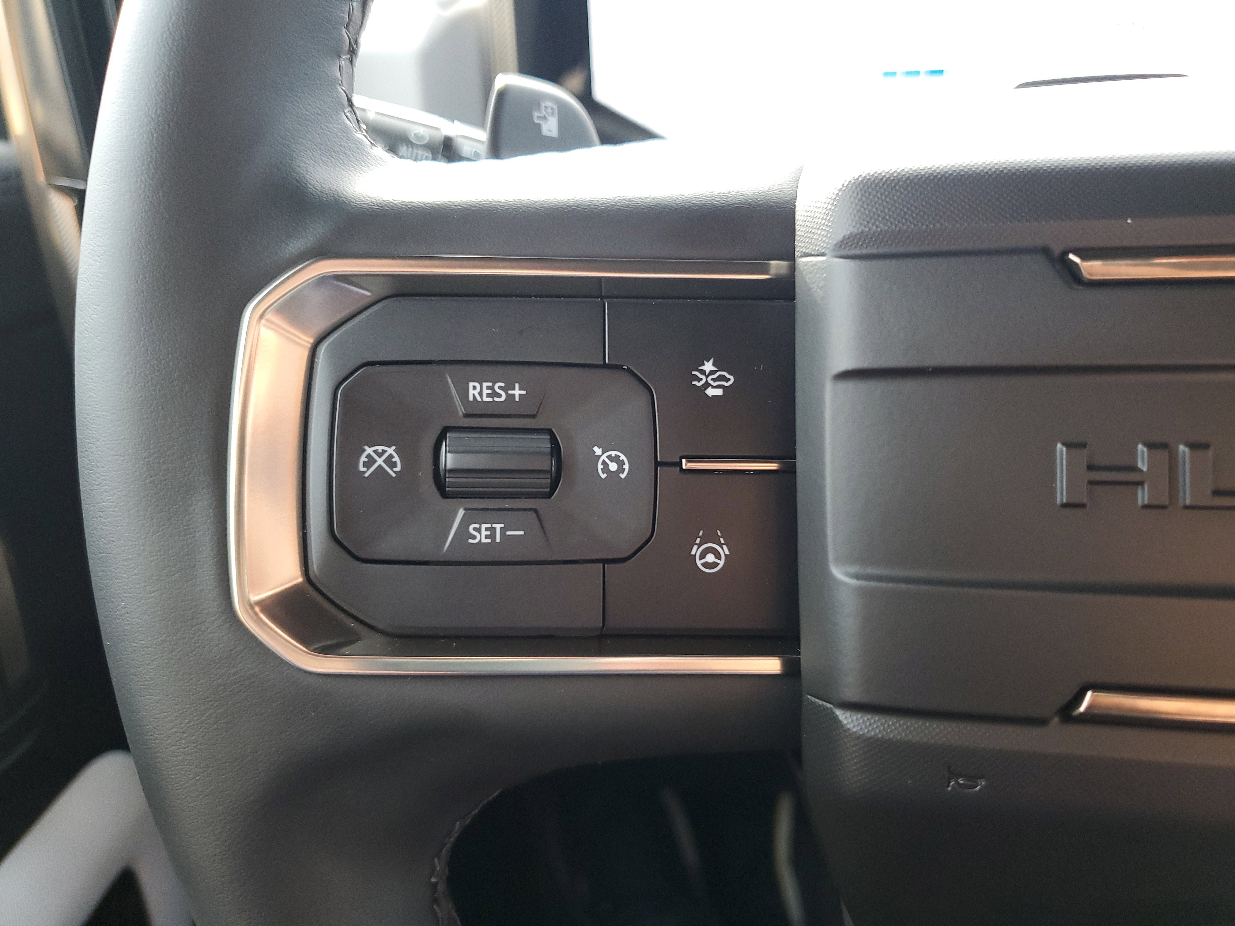 Used 2024 GMC Hummer EV 2X w/ Extreme Off-Road Package image 12