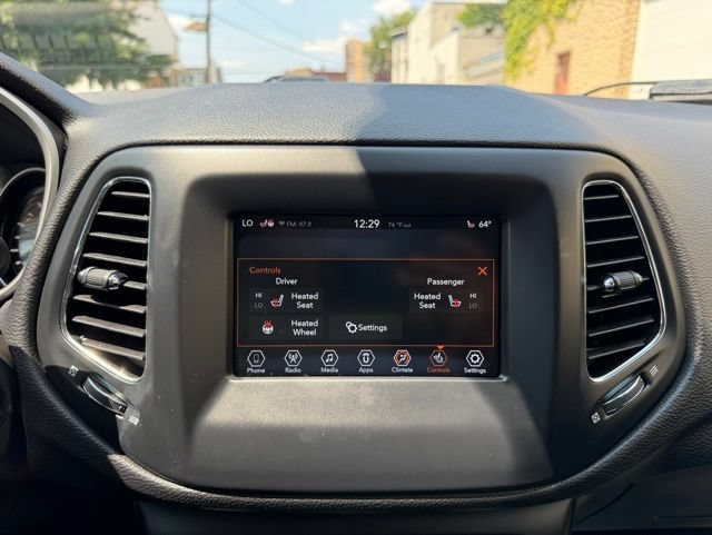 Used 2020 Jeep Compass Latitude AWD/4WD image 33