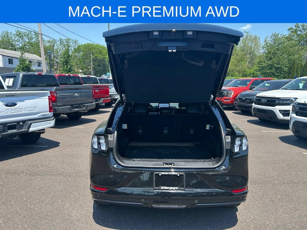 Certified 2023 Ford Mustang Mach-E Premium AWD/4WD image 8