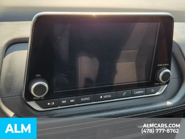 Used 2025 Nissan Rogue SV image 21