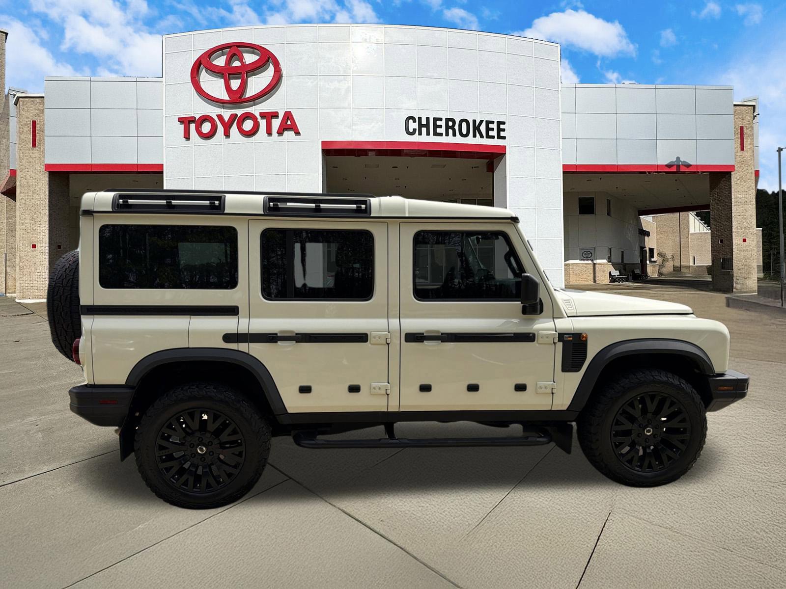 Used 2024 INEOS Grenadier Fieldmaster Edition image 4