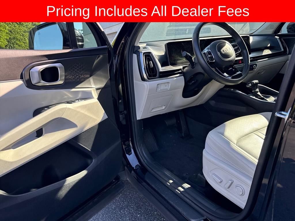 Certified 2024 Kia Sorento S w/ Panoramic Sunroof Package FWD image 14