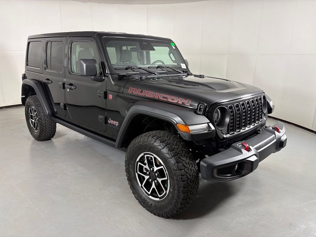 Used 2025 Jeep Wrangler Unlimited Rubicon AWD/4WD image 2