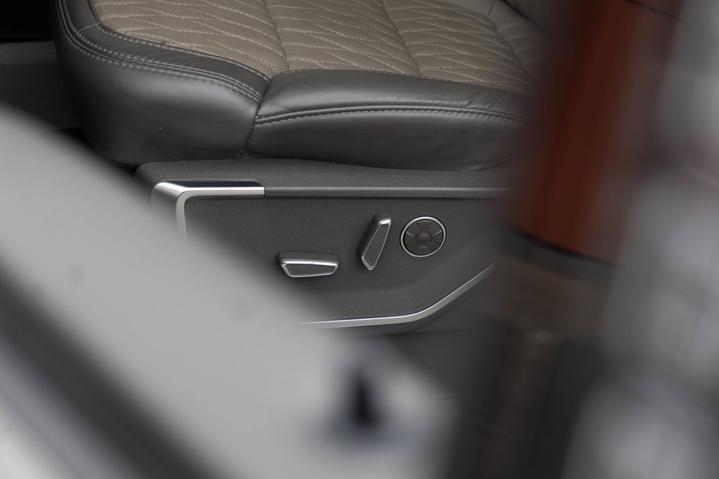 Used 2024 Ford F150 Platinum w/ Equipment Group 703A Plus image 26