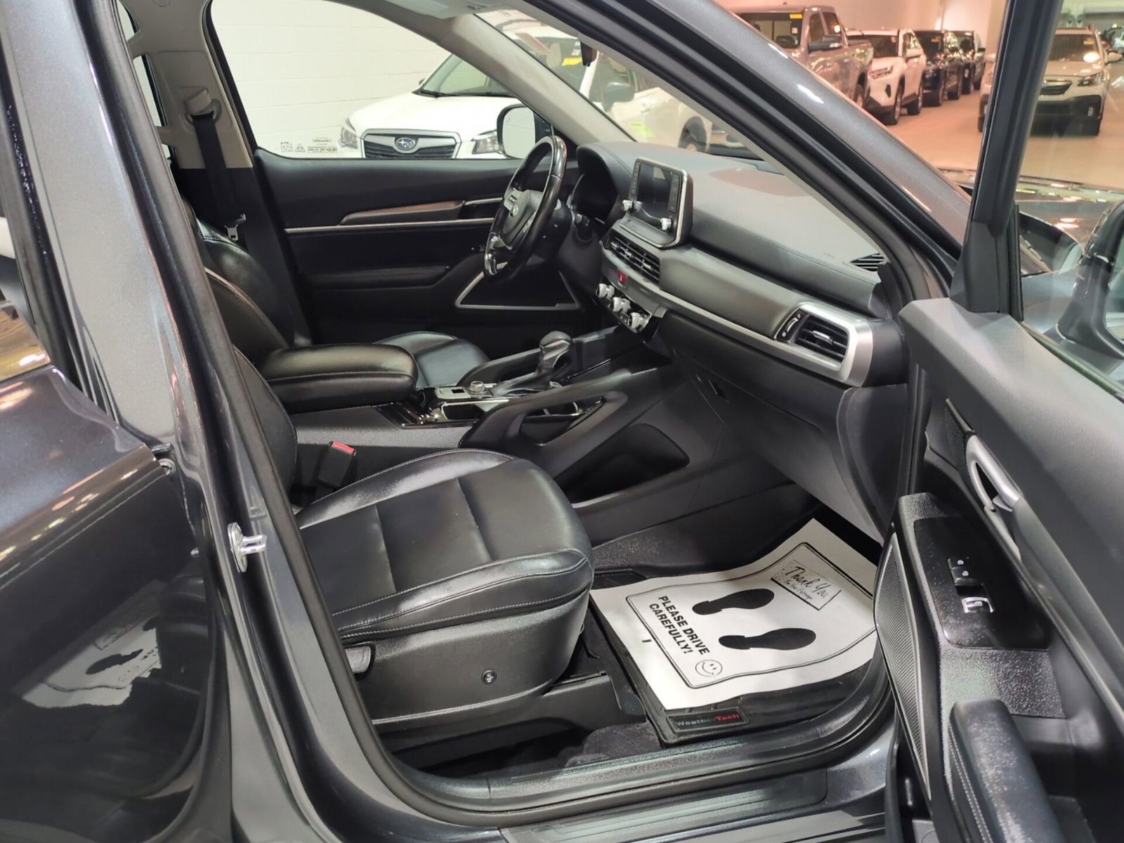 Used 2021 Kia Telluride LX AWD/4WD image 9