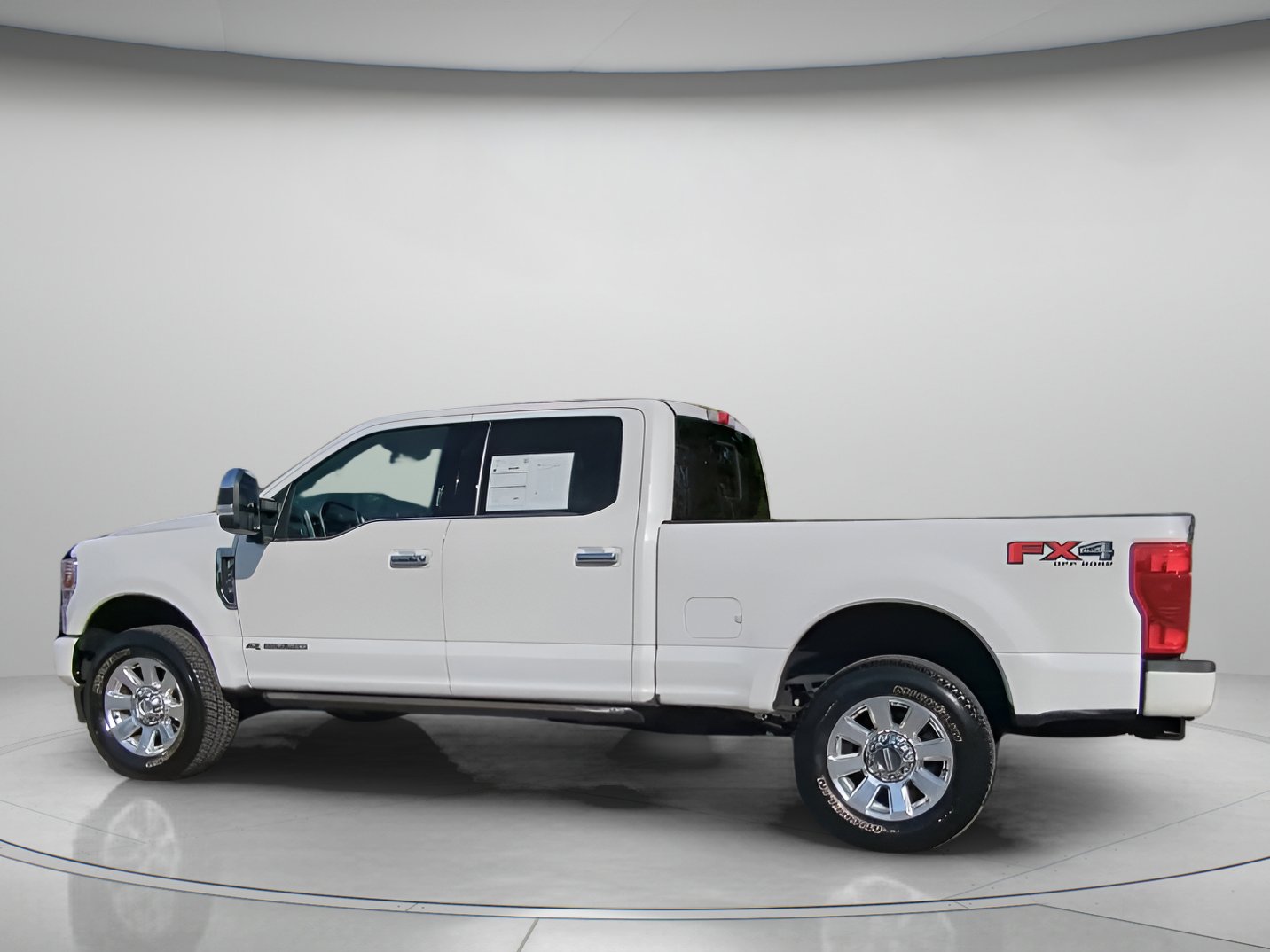 Certified 2022 Ford F250 Platinum w/ FX4 Off-Road Package image 19