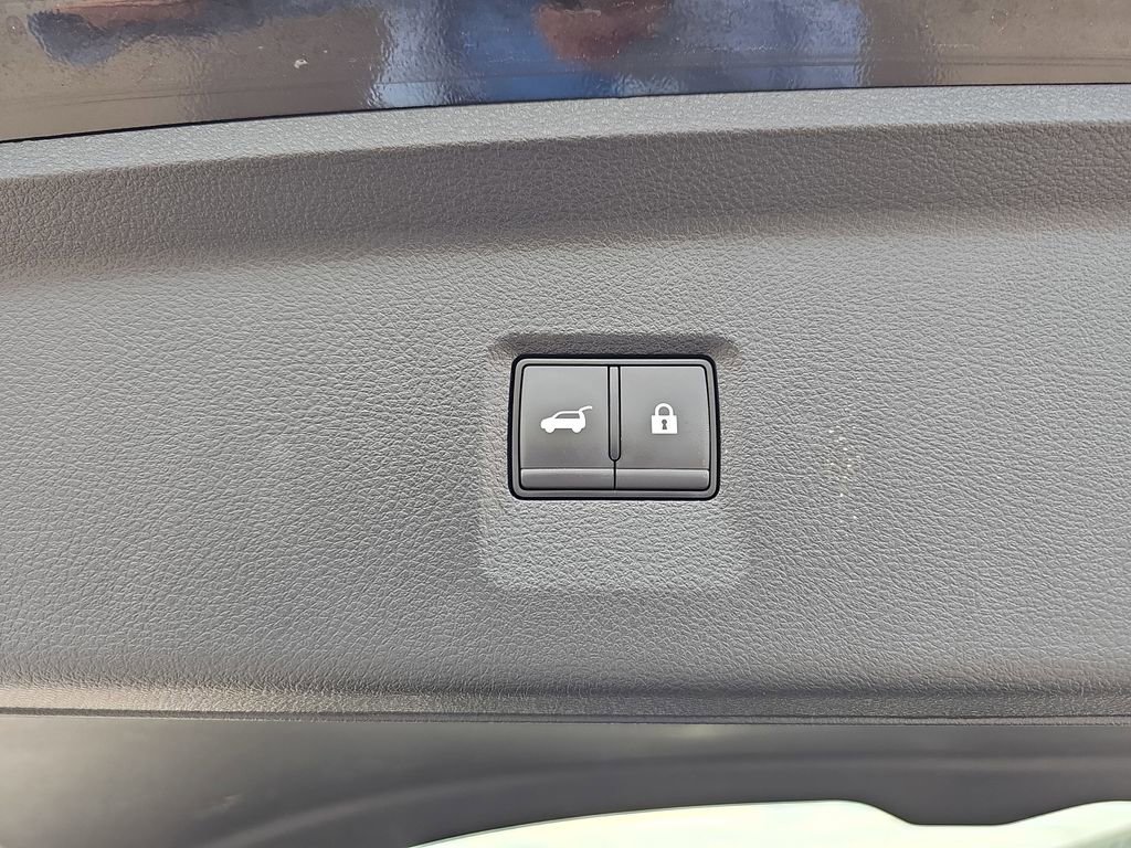 Used 2025 INFINITI QX60 Sensory image 18