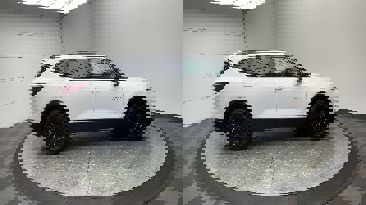 Certified 2024 Chevrolet Blazer LT w/ Sound & Technology Package image 43