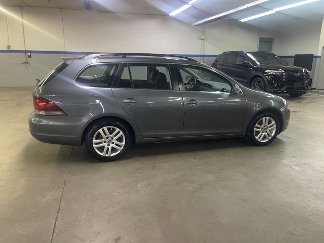 Used 2010 Volkswagen Jetta TDI FWD image 9