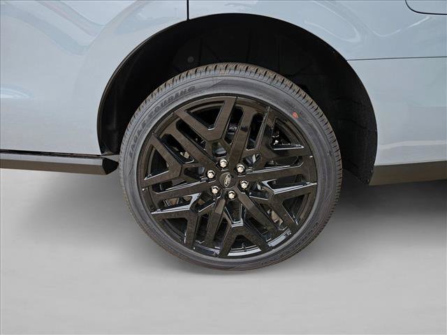 New 2027 Ford Expedition Platinum w/ Stealth Performance Package AWD/4WD image 10