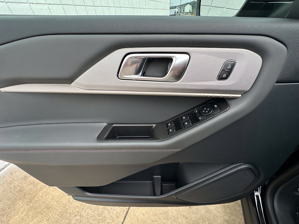New 2027 Ford Explorer Active AWD/4WD image 17
