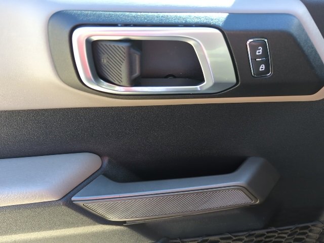 Used 2022 Ford Bronco Wildtrak image 17