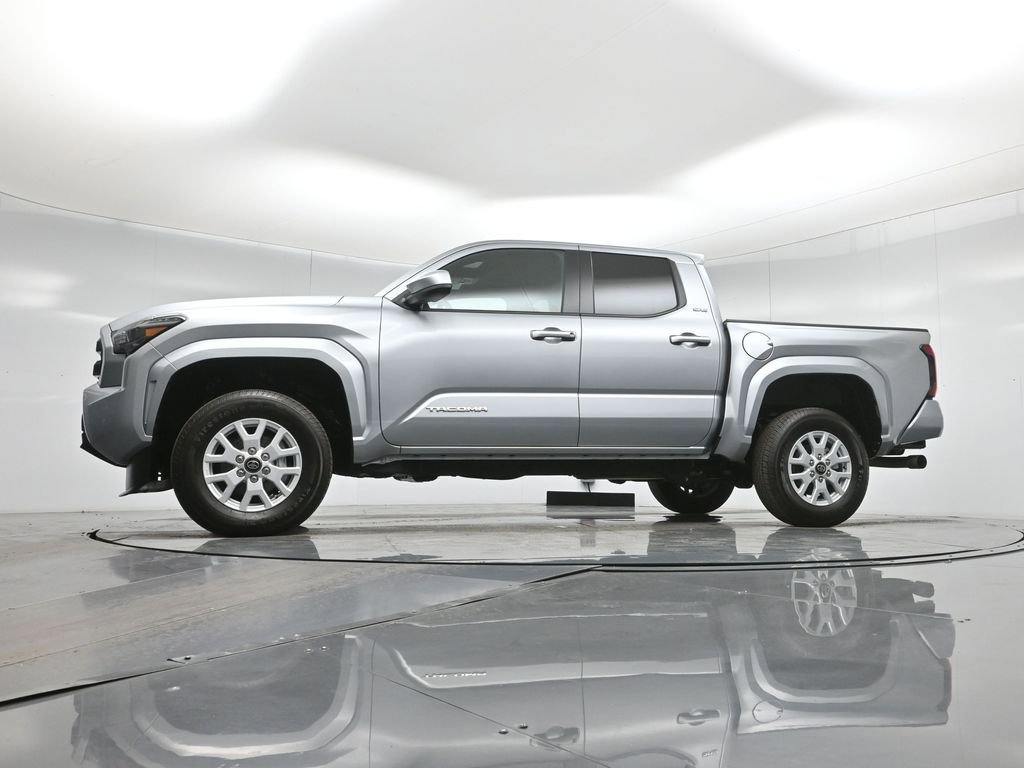 Used 2024 Toyota Tacoma SR5 image 7