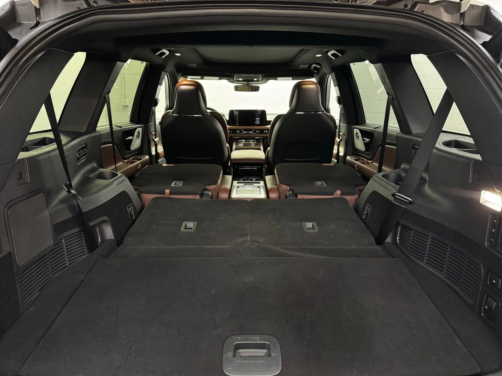 Used 2025 Lincoln Aviator Reserve w/ Equipment Group 201A image 39