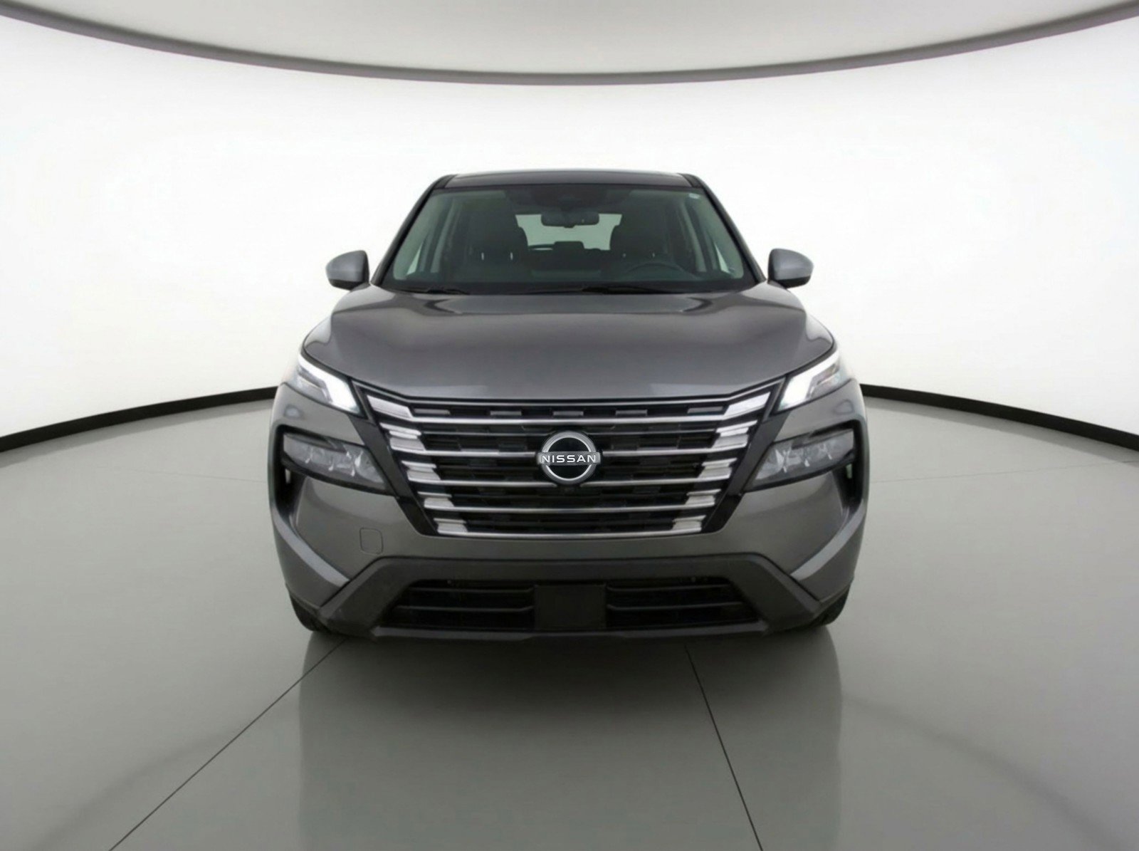 Used 2025 Nissan Rogue SV image 2