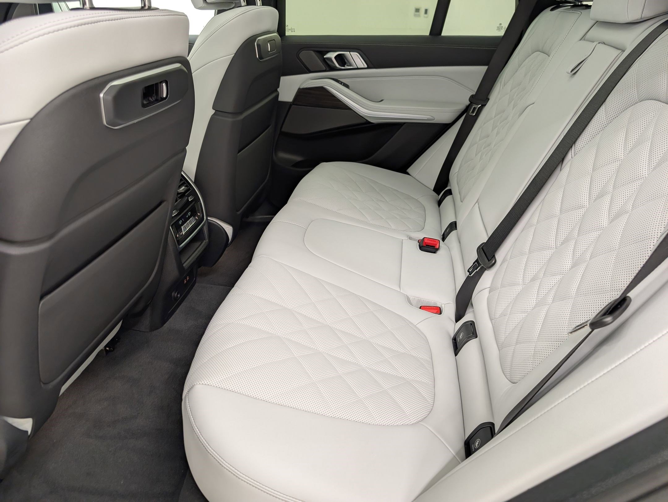 New 2026 BMW X5 sDrive40i w/ M Sport Package image 15