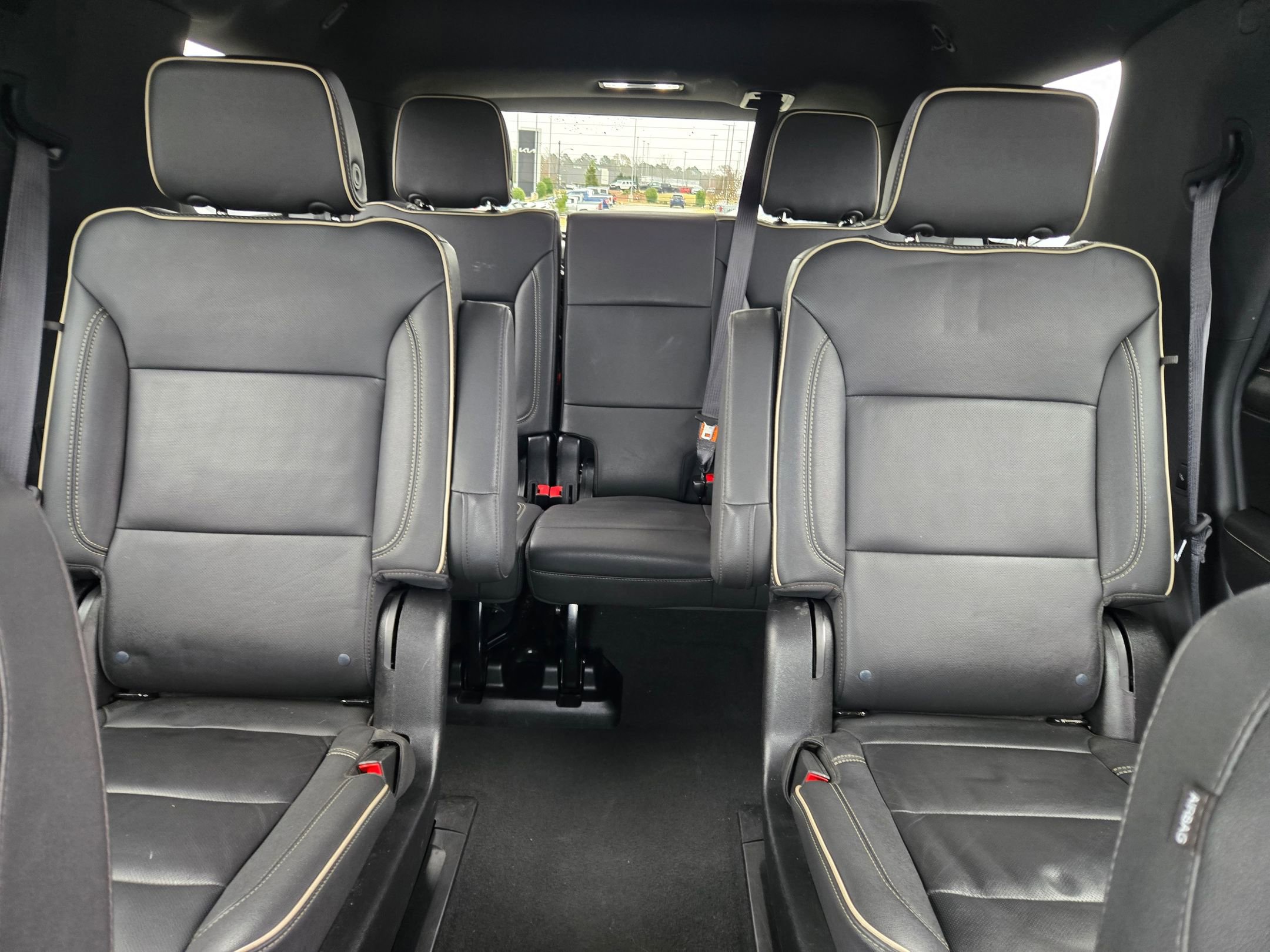 Used 2024 Chevrolet Tahoe Premier image 13