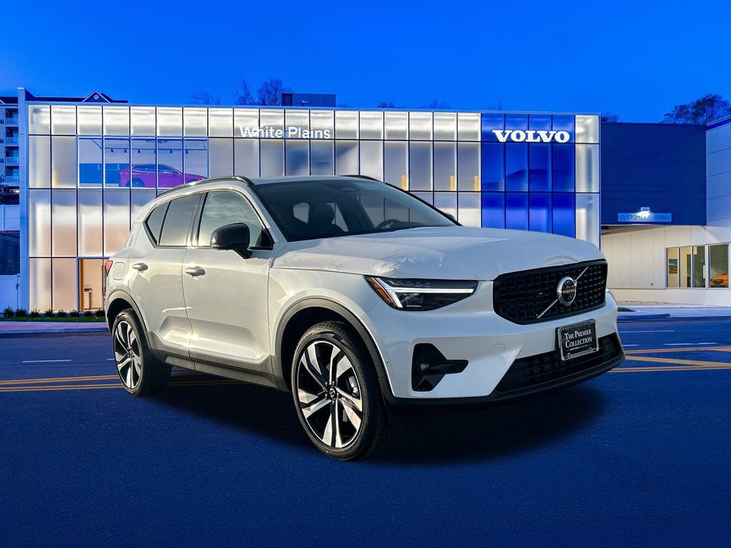 New 2026 Volvo XC40 B5 Ultra w/ Protection Package Premier AWD/4WD image 1