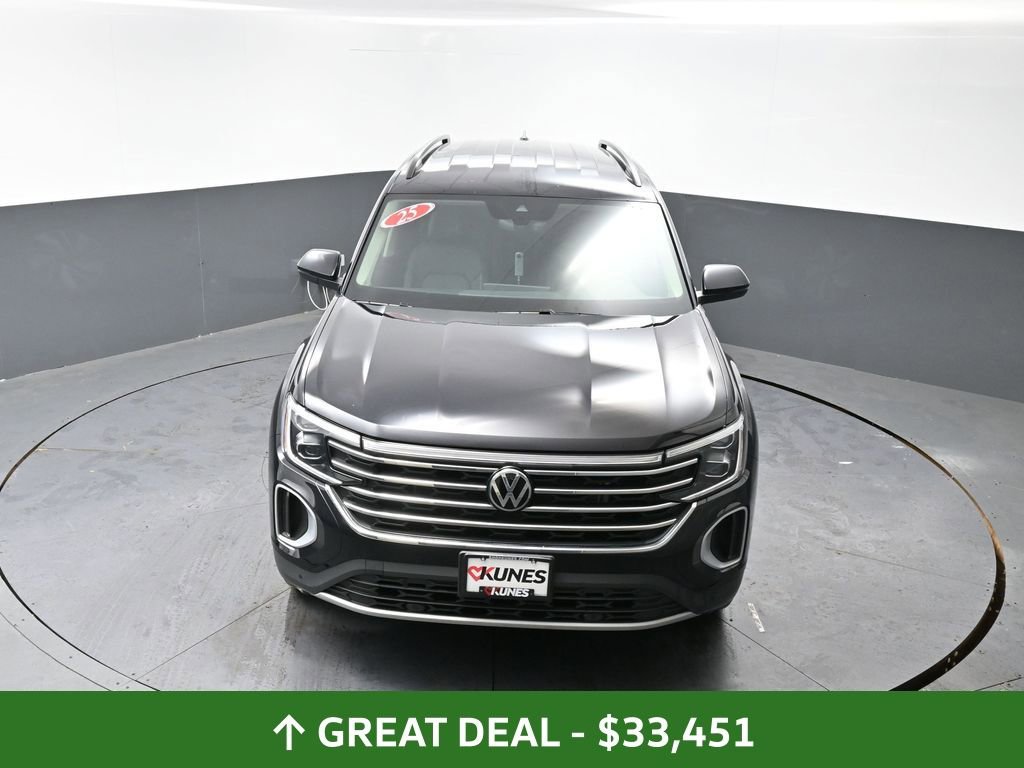 Used 2025 Volkswagen Atlas SE image 47