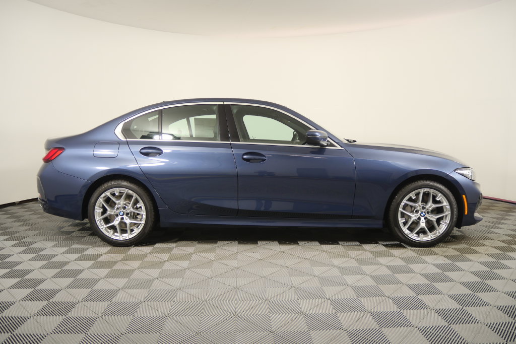 New 2026 BMW 330i Sedan w/ Convenience Package RWD image 3