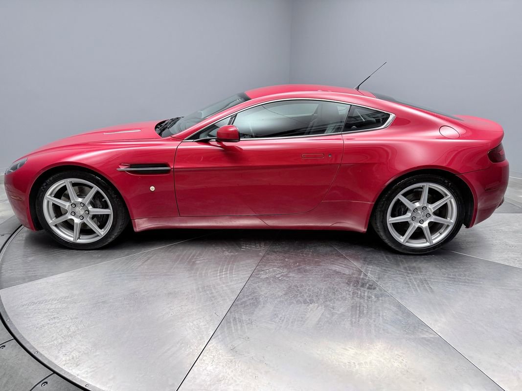 Used 2006 Aston Martin V8 Vantage Coupe RWD image 8