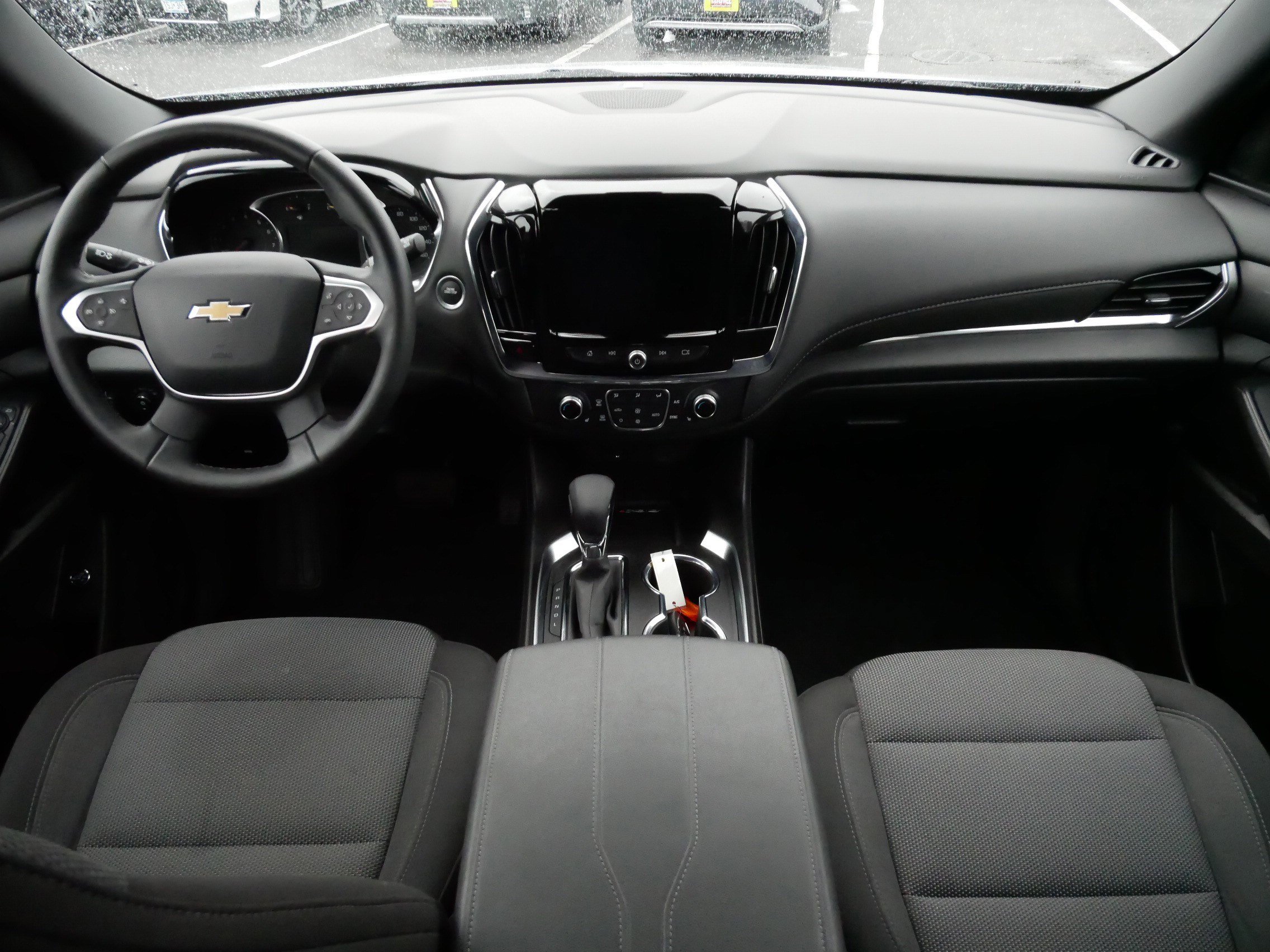 Used 2023 Chevrolet Traverse LT image 10