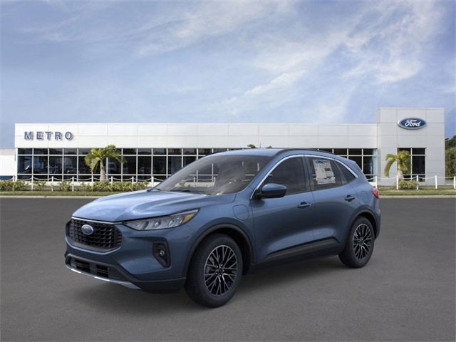 New 2025 Ford Escape SE
