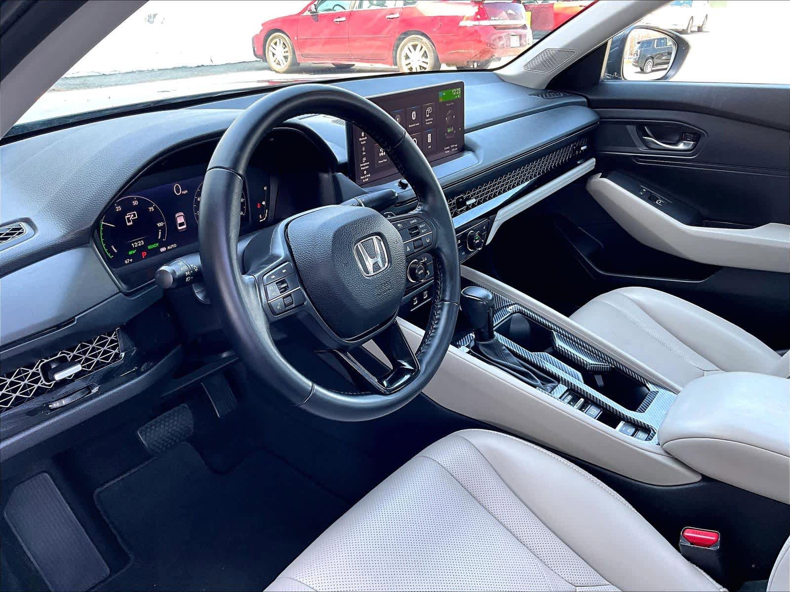Used 2023 Honda Accord EX-L image 8