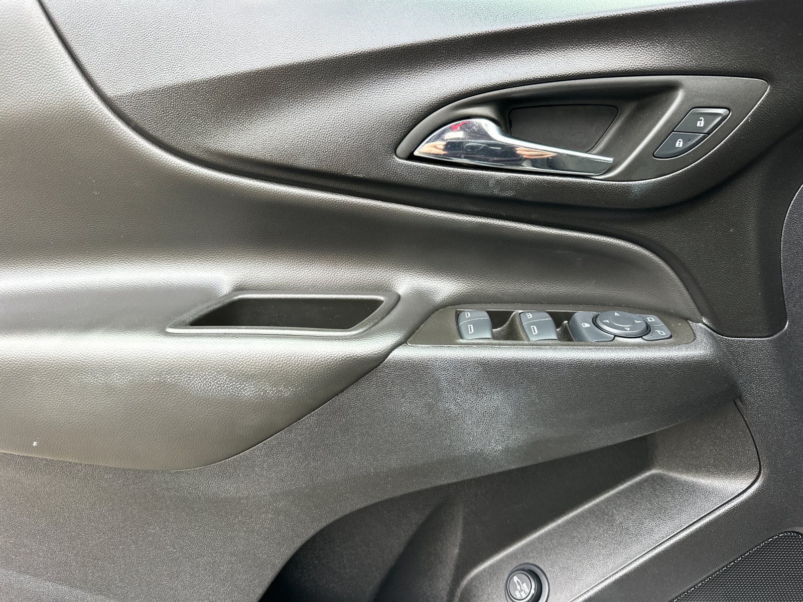 Used 2024 Chevrolet Equinox LT AWD/4WD image 11
