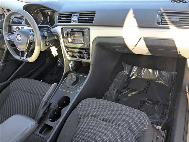 Used 2017 Volkswagen Passat 1.8T S FWD image 19