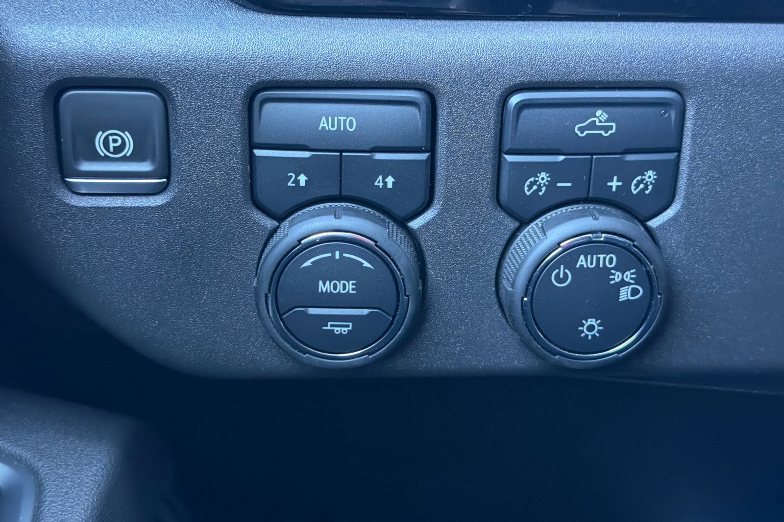 Used 2025 Chevrolet Silverado 1500 LT w/ Protection Package image 34