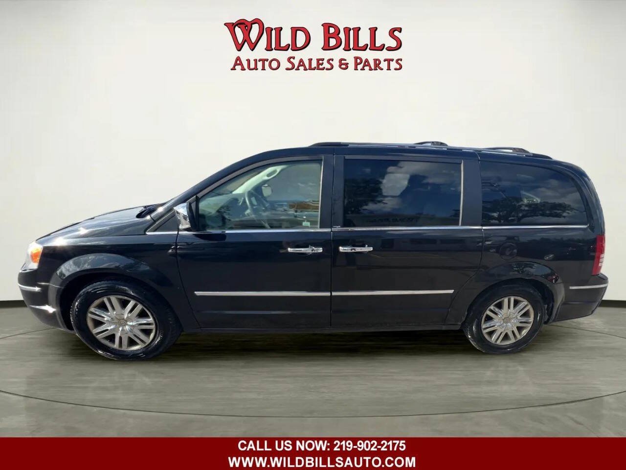 Used 2008 Chrysler Town & Country Limited w/ Entertainment Group #3 FWD image 24