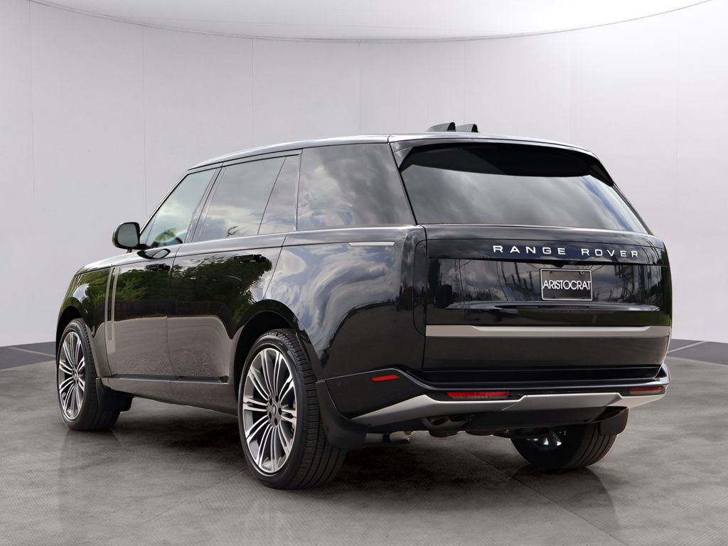 Certified 2025 Land Rover Range Rover Long Wheelbase SE AWD/4WD image 5