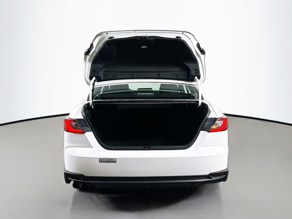 Used 2025 Toyota Camry SE FWD image 35