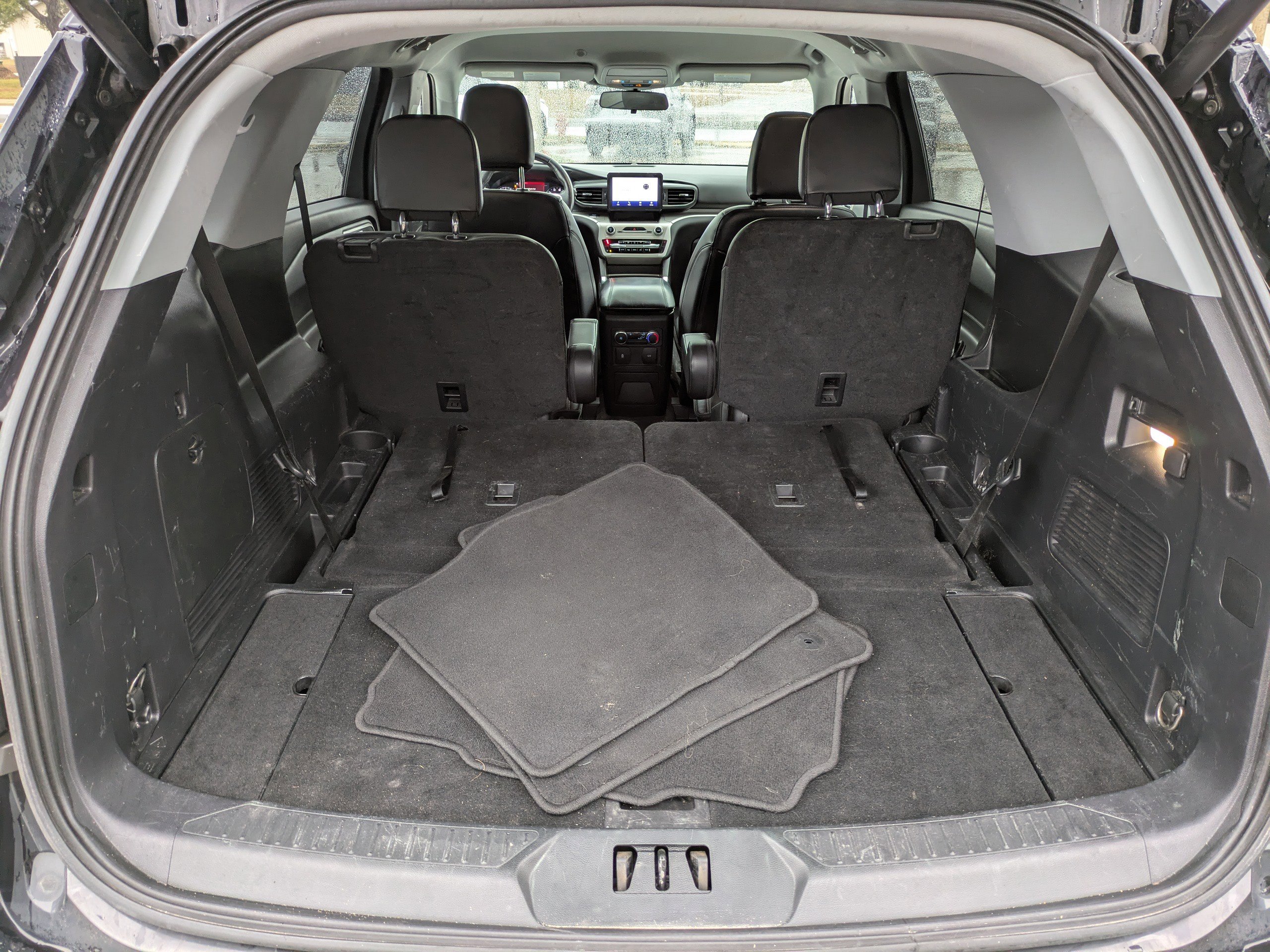 Used 2022 Ford Explorer XLT w/ Equipment Group 202A image 13