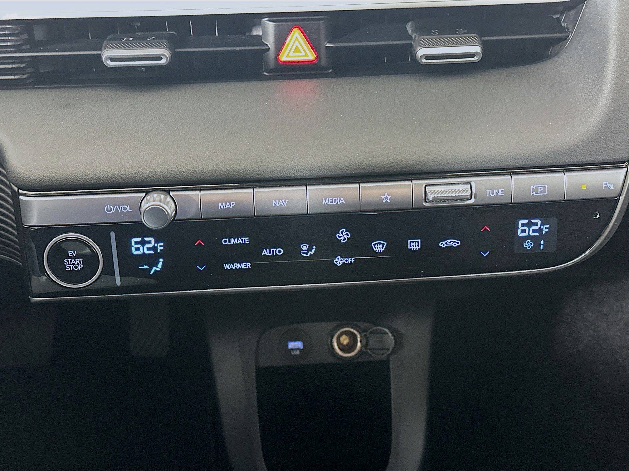 Used 2024 Hyundai Ioniq 5 SEL image 24