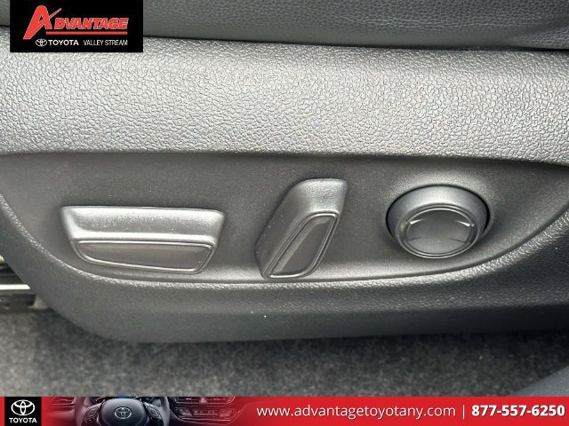 Used 2024 Toyota Highlander XSE AWD/4WD image 24