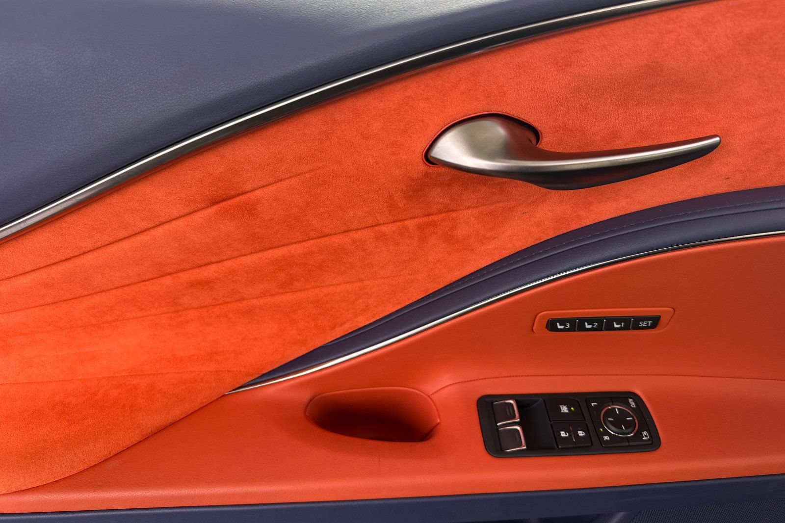 Used 2018 Lexus LC 500 Coupe w/ Launch Edition RWD image 12