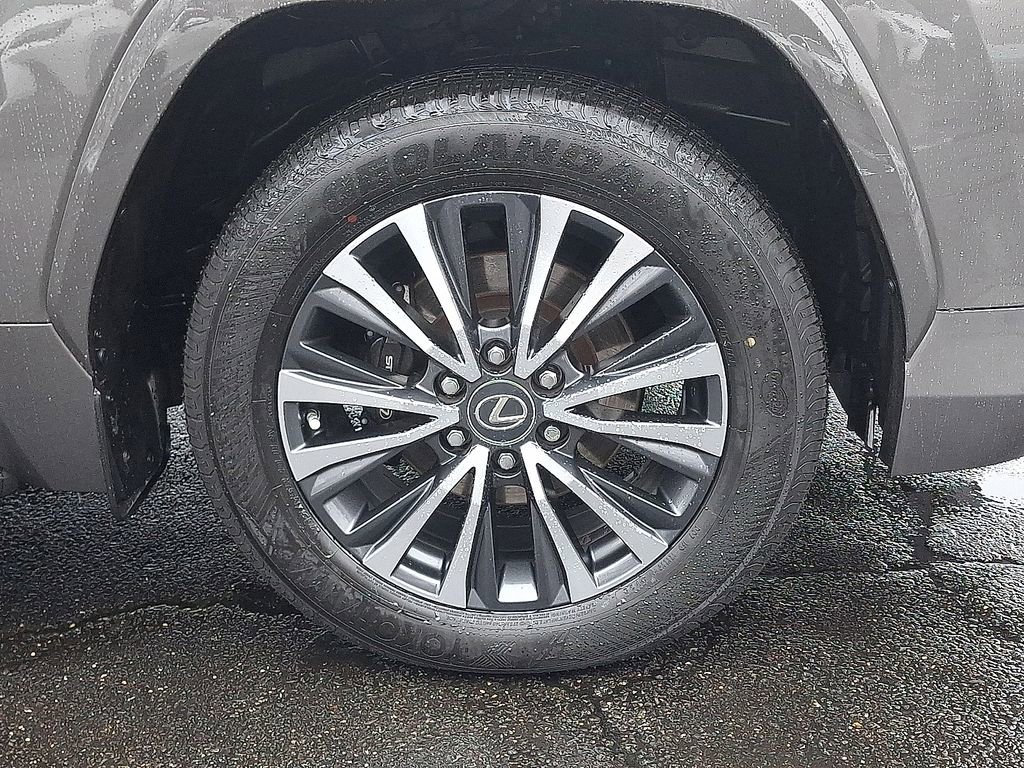 Used 2023 Lexus LX 600 4WD w/ Appearance Package image 31