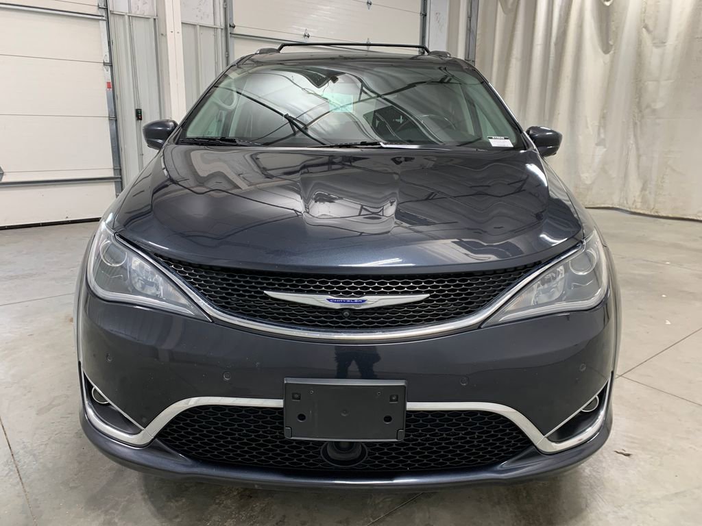 Used 2019 Chrysler Pacifica Touring-L Plus w/ Advanced Safetytec Group FWD image 33