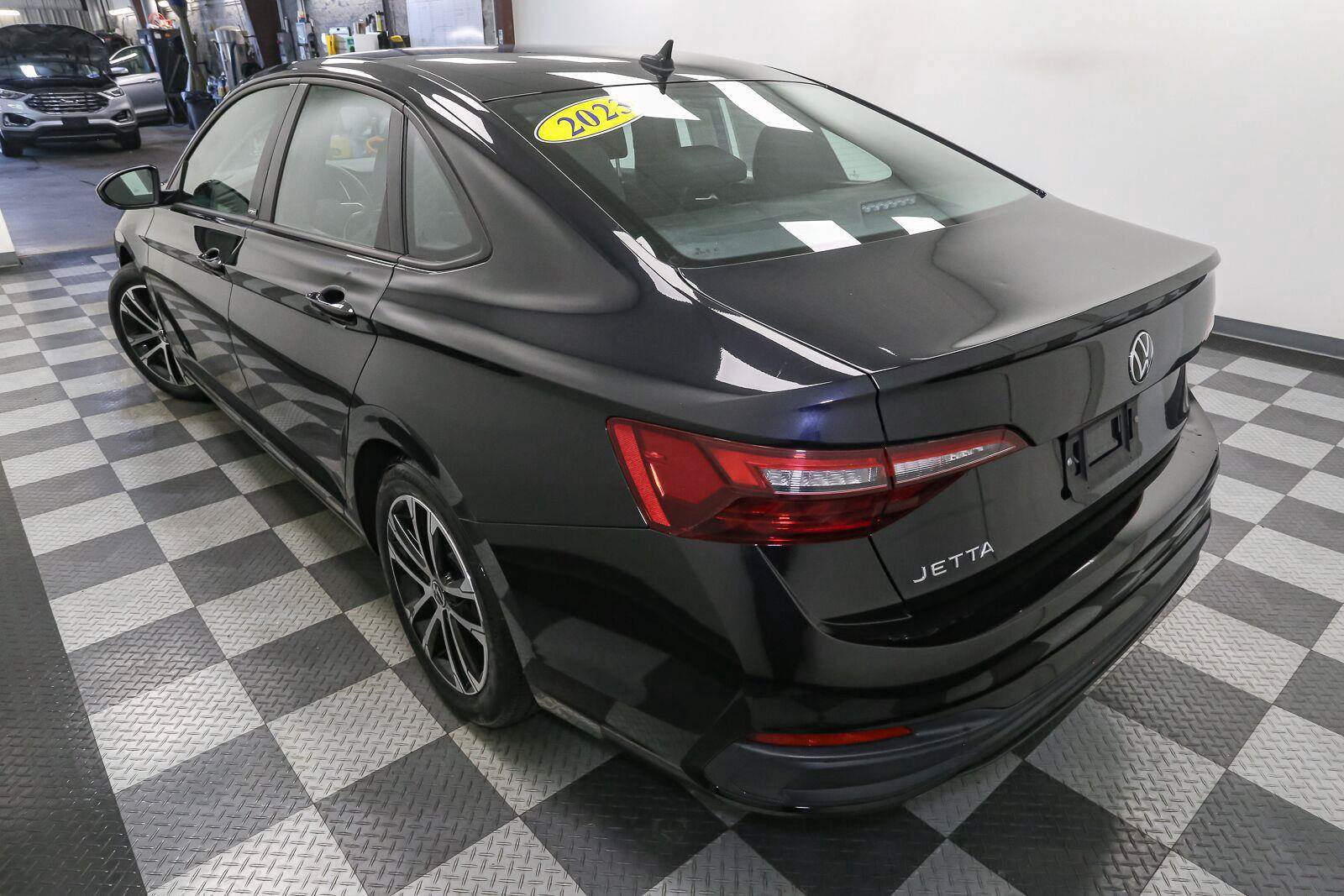 Certified 2023 Volkswagen Jetta Sport FWD image 12