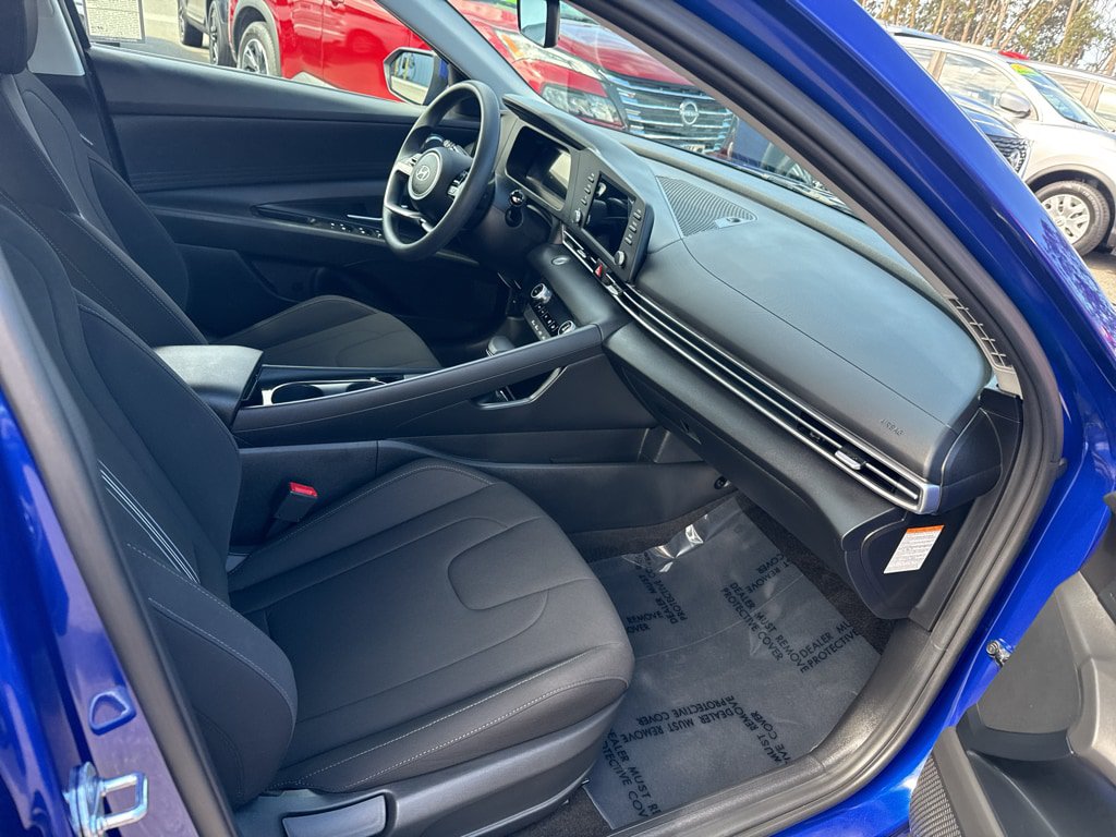 Used 2026 Hyundai Elantra Hybrid FWD image 19