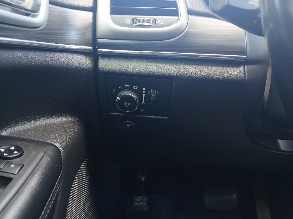 Used 2021 Jeep Grand Cherokee Limited w/ Premium Lighting Group image 13